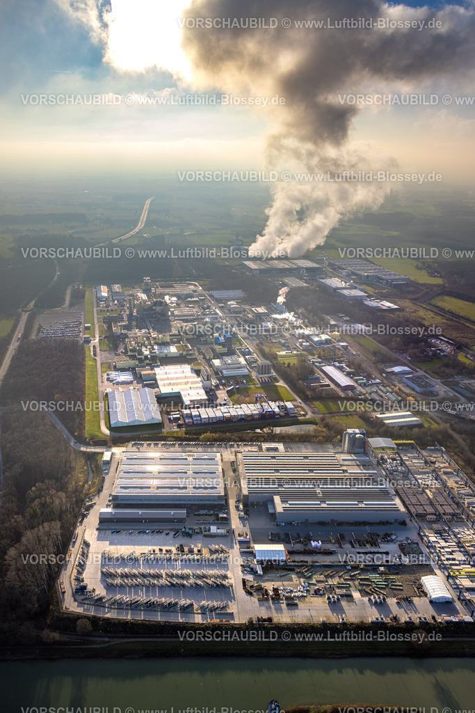 Hamm241200535 | Luftbild, Trianel Gaskraftwerk Hamm GmbH mit Rauchwolken, Celanese Werk Uentrop, GOLDBECK Betonelemente Hamm GmbH, Uentrop, Hamm, Ruhrgebiet, Nordrhein-Westfalen, Deutschland