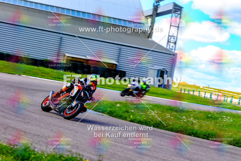 089-6207 | Hier findet Ihr Bilder von Touristenfahrten auf der Nürburgring Nordschleife oder von anderen Veranstaltungen die ich besucht habe. Viel Spass beim Durch Schauen 