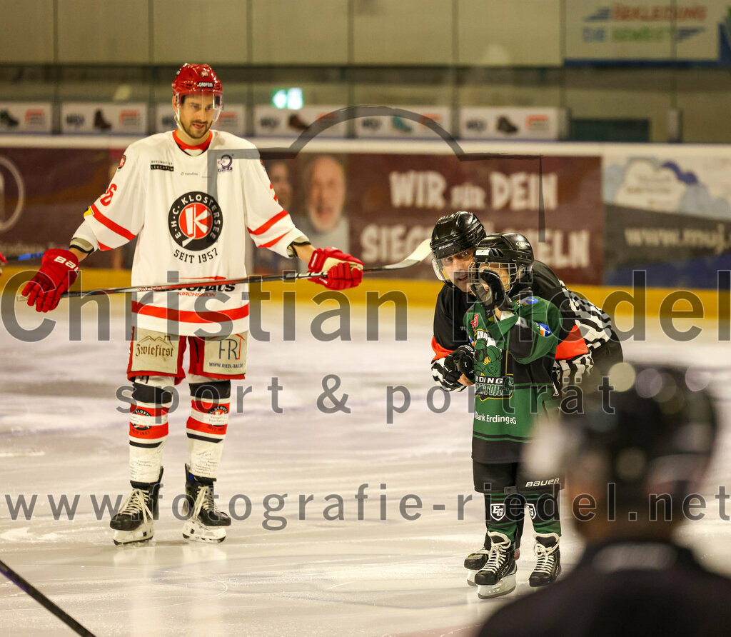 2023-10-20_030_TSV_Erding_gegen_EHC_Klostersee | Erding, Deutschland, 20.10.2023:.Eishockey, Bayernliga Vorrunde 2023 / 2024, 2. Spieltag, TSV Erding gegen EHC Klostersee, Endergebnis: 7:2..Foto: Christian Riedel / fotografie-riedel.net