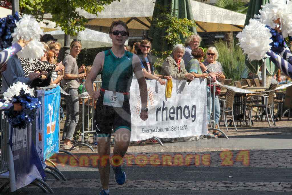 250824_1237_EV4_9317 | Sportfotografie im Rhein-Sieg Kreis, Köln, Bonn, NRW, Rheinland Pfalz, Hessen, etc. Unser Tätigkeitsfeld umfasst den Laufsport vom Volkslauf über den Marathon, Duathlon, Triathon bis zum Ultralauf wie Kölnpfad Ultra oder Schindertrail.