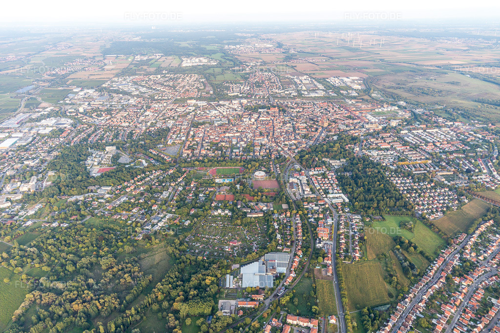 Luftbild: Landau-West in Landau in der Pfalz im Bundesland Rheinland-Pfalz in Deutschland. Foto: IMG_103549.jpg vom 21.09.2017 durch Werner Riehm/FLY-FOTO.de