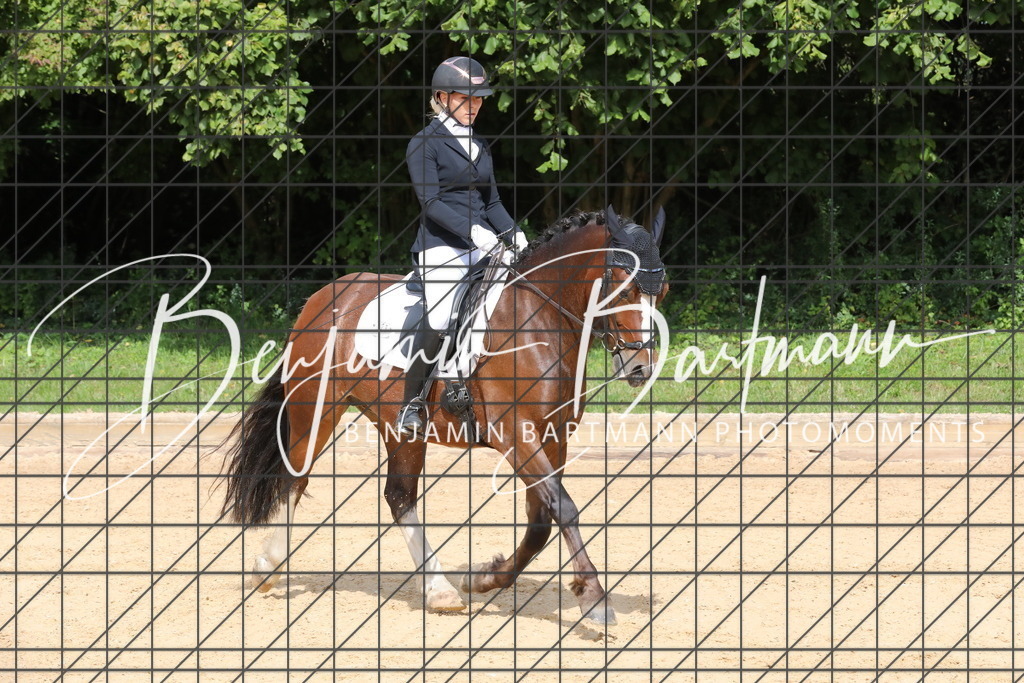 AZ2A2206 | Benjamin Bartmann Photomoments