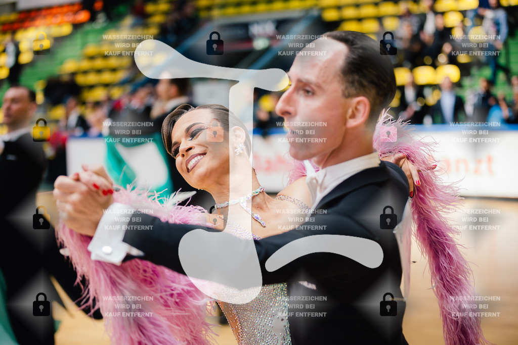 Hessen Tanzt WDSF Open Senior I Standard 4th (38) Christian Platz _ Anja Platz (TSC Nordlicht Rostock)-2025-05-17-7321 | Webshop for digital downloads and prints of dance sport, event & show photographer Julian Link - Realisiert mit Pictrs.com