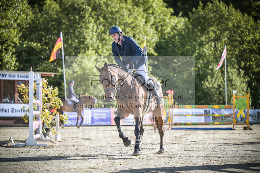 DOS_0199 | Entdecke hochwertige Reitturnierfotos von Foto Oger. Professionell, emotional und authentisch – jetzt Lieblingsmomente im Shop bestellen.Deutschlandweite Turnierfotografie. - Realisiert mit Pictrs.com