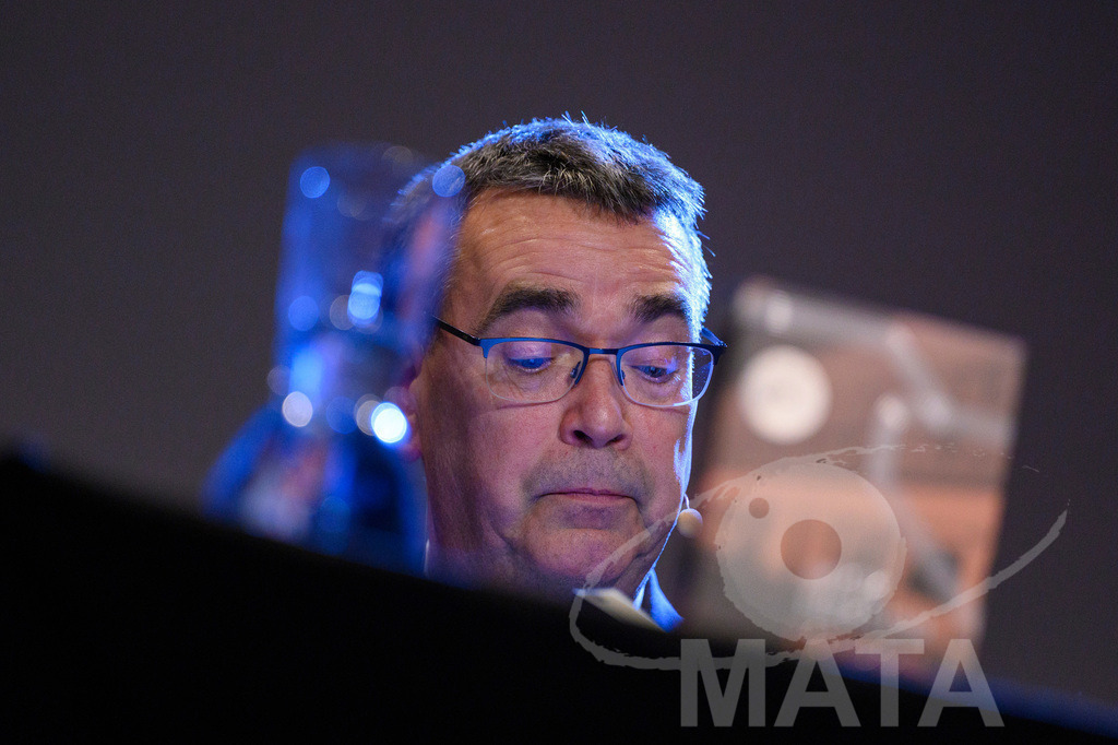 _DWA5392 | Mick Herron bei der lit.Cologne 2023 Veranstaltung 'Mick Herron erklärt die London Rules' im Ostermann-Saal. Köln, 08.03.2023 - Realisiert mit Pictrs.com