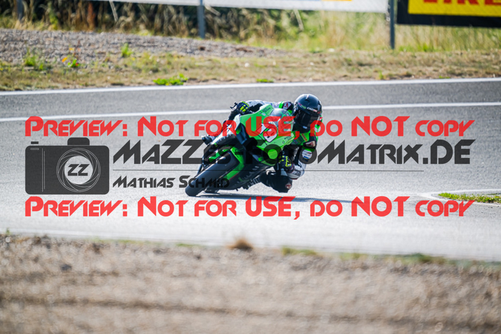 MaZZes_FotoMatrix_220722_9936 | PRO SUPERSTOCK