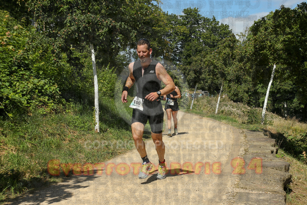 250824_1233_EX1_9740 | Sportfotografie im Rhein-Sieg Kreis, Köln, Bonn, NRW, Rheinland Pfalz, Hessen, etc. Unser Tätigkeitsfeld umfasst den Laufsport vom Volkslauf über den Marathon, Duathlon, Triathon bis zum Ultralauf wie Kölnpfad Ultra oder Schindertrail.