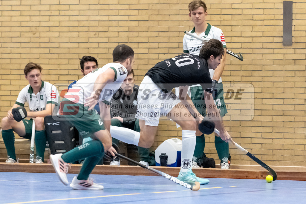 SFE_20231217_0035 | Neuss, Deutschland, 17.12.2023:  in Aktion waehrend des Spiels der Halle 1. Bundesliga Herren zwischen SW Neuss vs Uhlenhorst Mülheim im Stadionhalle (SW Neuss) am 17.12.2023 in Neuss, Deutschland. (Foto von Stephan Fehrmann)

Neuss, Germany, 17.12.2023:  in action during the game of Halle 1. Bundesliga Herren between SW Neuss vs Uhlenhorst Mülheim in Stadionhalle (SW Neuss) at 17.12.2023 in Neuss, Deutschland. (Foto von Stephan Fehrmann)