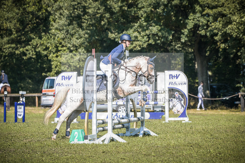 DOS_0973 | Entdecke hochwertige Reitturnierfotos von Foto Oger. Professionell, emotional und authentisch – jetzt Lieblingsmomente im Shop bestellen.Deutschlandweite Turnierfotografie. - Realisiert mit Pictrs.com