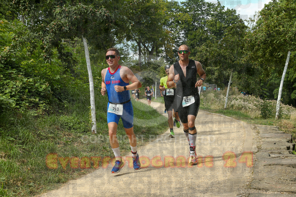 250824_1416_EX1_5598 | Sportfotografie im Rhein-Sieg Kreis, Köln, Bonn, NRW, Rheinland Pfalz, Hessen, etc. Unser Tätigkeitsfeld umfasst den Laufsport vom Volkslauf über den Marathon, Duathlon, Triathon bis zum Ultralauf wie Kölnpfad Ultra oder Schindertrail.