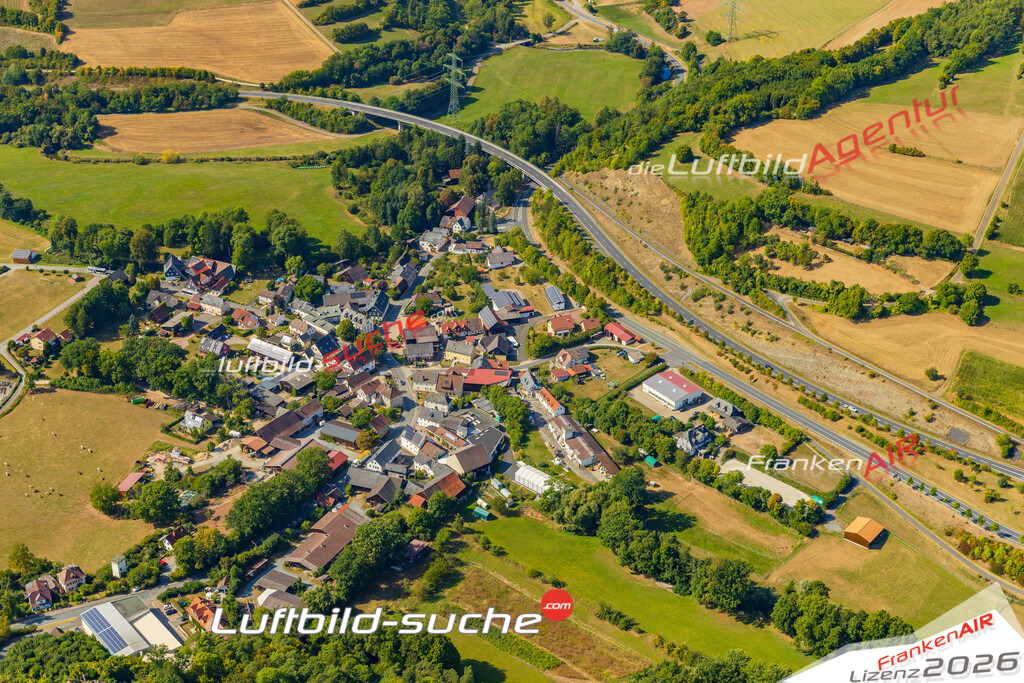 Schöne Luftaufnahme als Geschenk in Beikheim Schneckenlohe - Die Luftbildaufnahme wurde 2025 vom UL-Flugzeug heraus erstellt ( keine Drohne ) - Hochauflösende Luftaufnahme -Nicht vergleichbar mit Google Maps oder Satelittenbilder- Die Geschenkidee !Mit Lizenz und Bildrechte bestellbar