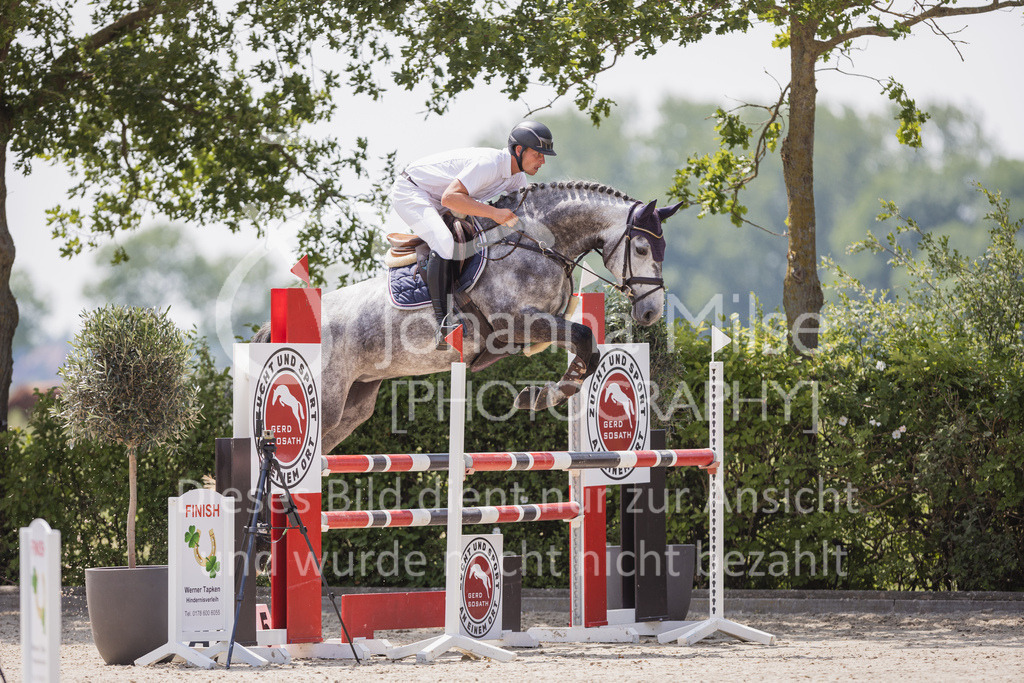 230616_Lemwerder_Springpf-L2-672 | Deine schönsten Turniermomente als professionelle Fotos! Entdecke hochwertige Pferdesport-Fotografie im Online-Shop. Jetzt Fotos finden & bestellen!