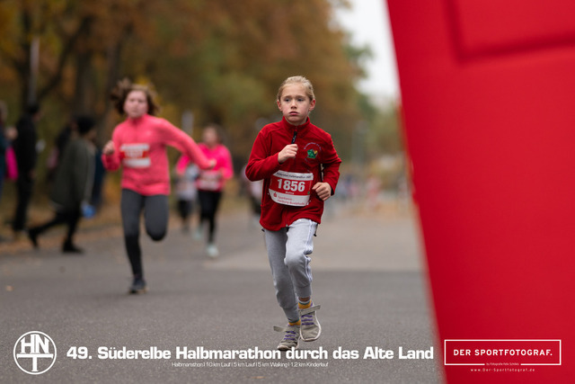 Süderelbe Halbmarathon 2025 I 09.11.2025 I Fotograf_DerSportfotograf.I 00209 | Der Sportfotograf. - Realisiert mit Pictrs.com