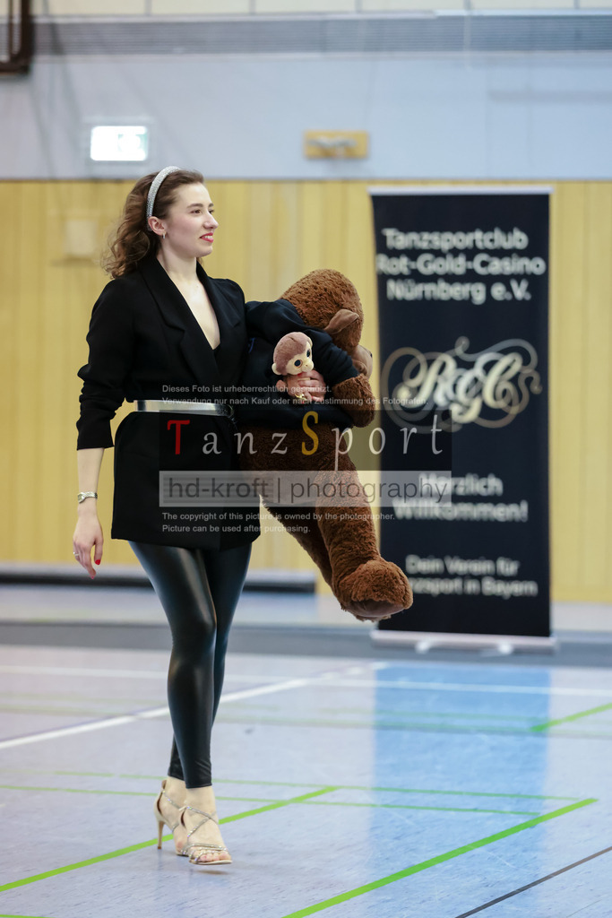 20260307_Solo-Forma_BL2_Nbg09420 | Tanzsportbilder, Standardtanz, Lateintanz, WDSF, DTV, LTVB, dancecomp, goc, hessen tanzt, blaues band der spree, walzer, tango, wiener walzer, slowfox, quickstepp, samba, rumba, cha-cha-cha, paso doble. jive, hd-kroft photography, turniertanzsport