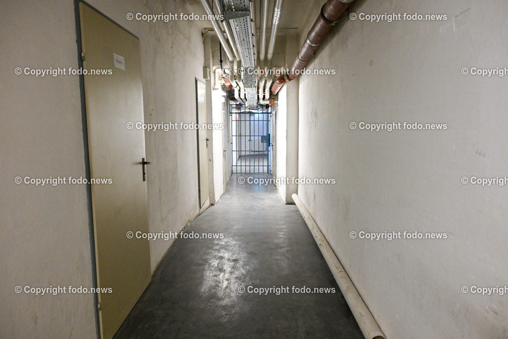 Justizanstalt Linz_ 29.04.2024_-50 | 29.04.2024, Linz, AUT, Justizanstalt, Justizwache, im Bild Gang, Keller, Gittertuere