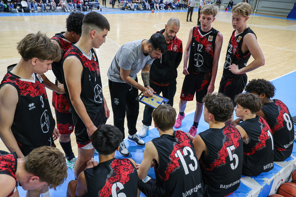 JBBL BAYER GIANTS @ BBV Rheinstars Köln-28 | Fotos von Basketballspielen aus dem Raum NRW fotografiert von Gero Mueller-Laschet und Daniel Schaefer - Realisiert mit Pictrs.com