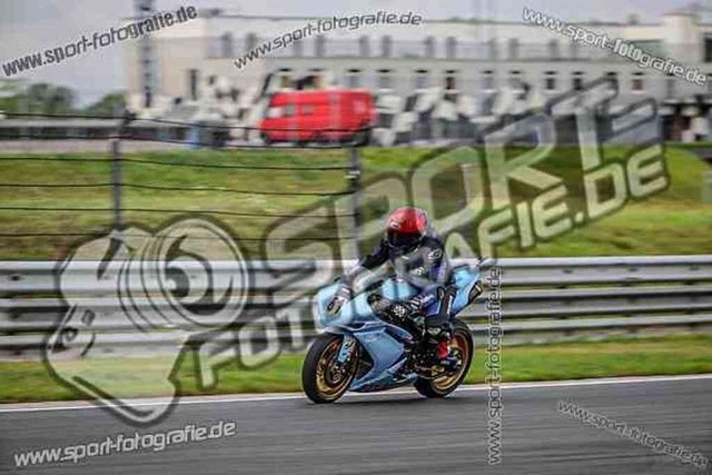 pubi8654 | Professionelle Fotos von Sportveranstaltungen, aber auch Hochzeiten und anderen Events. - Realisiert mit Pictrs.com