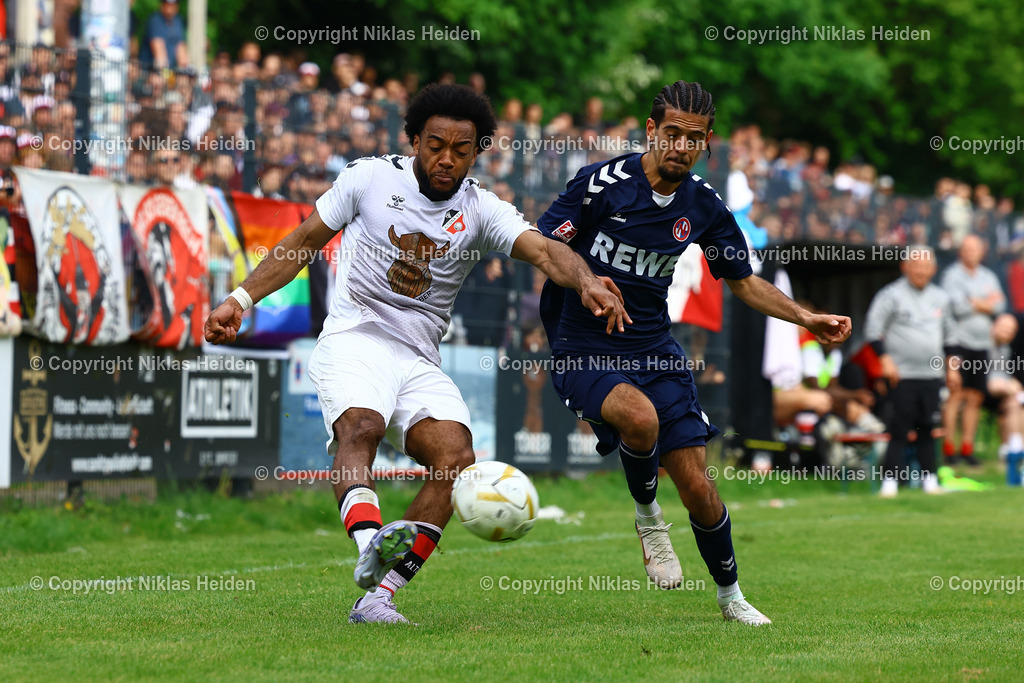 NH_Altona93_FCEintrachtNorderstedt_LottoPokal_03052025 | #3 Lawrence Schön (Altona 93), #17 Jorge Lucas Camacho De Valdoleiros (FC Eintracht Norderstedt)Fußball I Herren I Lotto Pokal I Saison 2024-2025 I Halbfinale I Altona 93 - FC Eintracht Norderstedt I 03.05.2025 I Adolf-Jäger-Kampfbahn