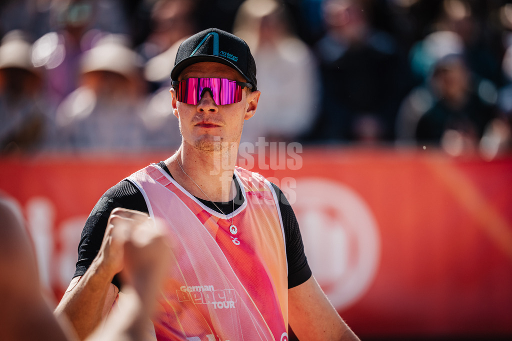 Beachvolleyball | Männer | Allianz German Beach Tour 2025 | Tourstop Berlin | 23.08.2025 | Robin Sowa jubelt
