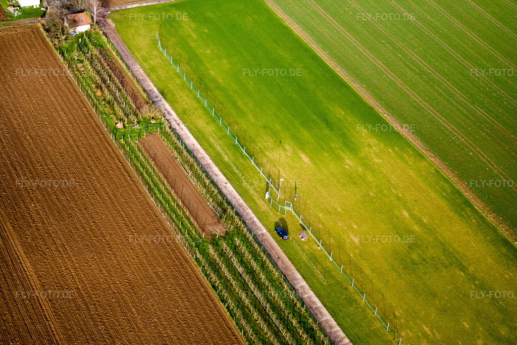 Luftbild: Modellflugplatz des FMC Offenbach eV in Offenbach an der Queich im Bundesland Rheinland-Pfalz in Deutschland. Foto: IMG_5033.jpg vom 17.12.2006 durch Werner Riehm/FLY-FOTO.de