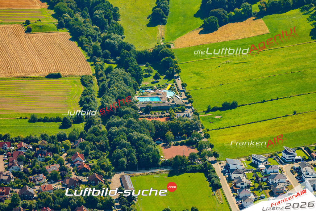 Luftaufnahme Fraibad Habichtswald - Die Luftaufnahme wurde 2025 vom UL-Flugzeug heraus erstellt ( ohne Drohne ) - Hochauflösende Luftaufnahme - für professionelle Ausdrucke geeignet. Die Geschenkidee !Mit Lizenz und Bildrechte bestellbar