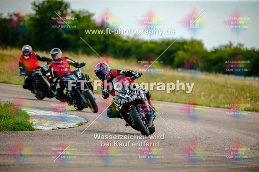 Chambley Juli-2506 | Hier findet Ihr Bilder von Touristenfahrten auf der Nürburgring Nordschleife oder von anderen Veranstaltungen die ich besucht habe. Viel Spass beim Durch Schauen 