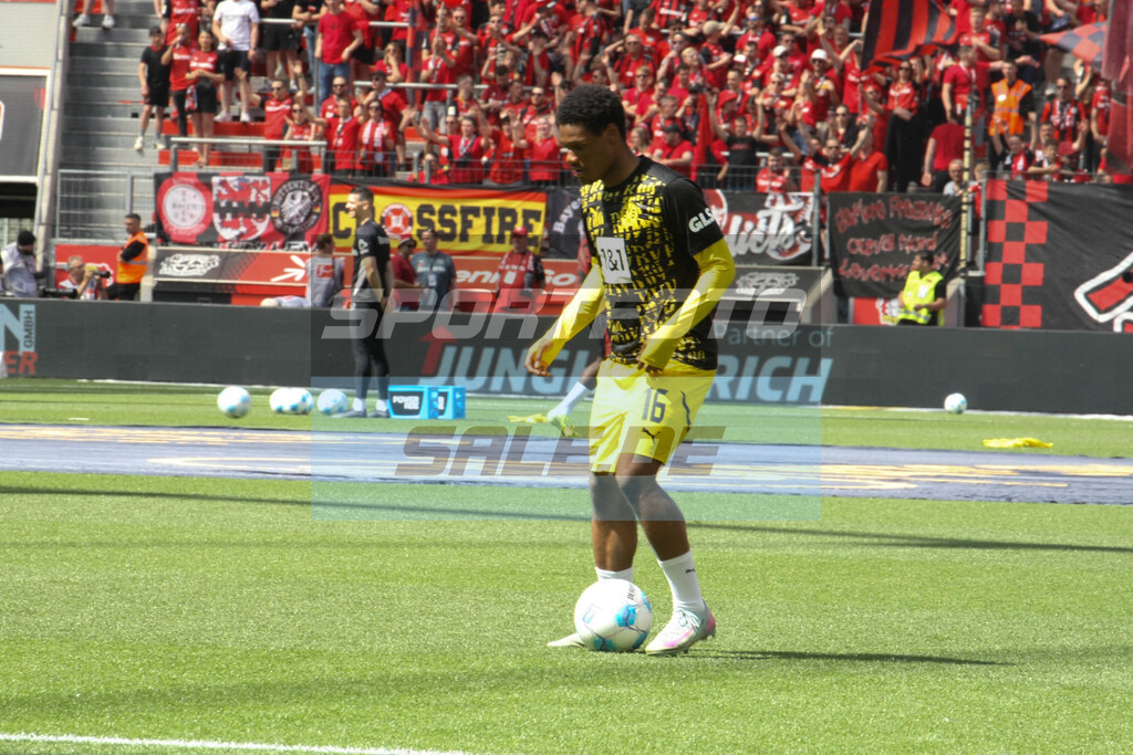 Bayer 04 Leverkusen - Borussia Dortmund | Julien Duranville - © Sportfoto-Sale (MK) - Realisiert mit Pictrs.com