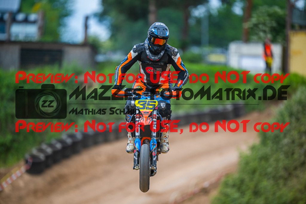 MaZZes_FotoMatrix_220528_7746 | Fotograf Mathias Schmid
Sportfotograf,
Eventfotograf,
Hochzeitsfotograf,
Portraitfotograf