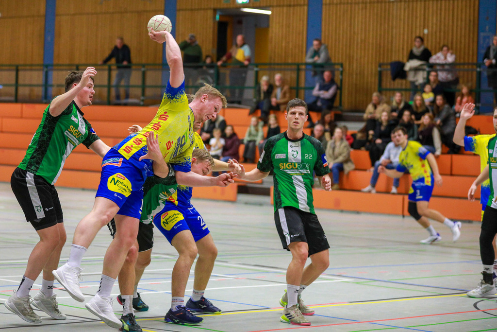 SVN_HcTvRhede_131225_119 | Bildergalerie von Sport-Ereignissen aber auch von weiteren spannenden Dingen - nicht nur vom Niederrhein. In Anlehnung an den bekannten Spruch von Hanns Dieter Hüsch heißt das Motto: "Niederrhein ist überall".  - Realisiert mit Pictrs.com