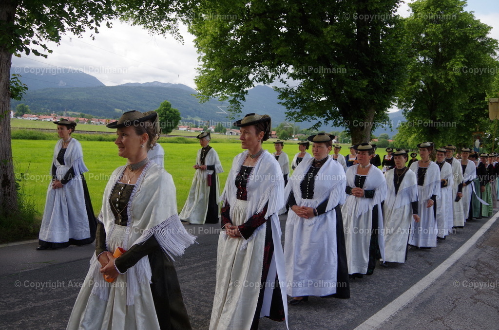 IMGP6203 | fotografiert von Axel PollmannLeonhardi Wallfahrt Benediktbeuern und Murnau, Fronleichnam, Fasching, Landschaft im Loisachtal und Benediktbeuern  - Realisiert mit Pictrs.com