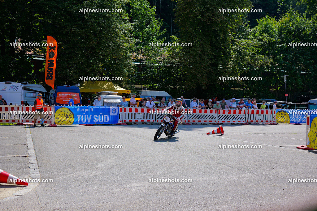 P1014814 | Erleben Sie atemberaubende, hochqualitative Fotos Ihrer Fahrt entlang der malerischen Alpenstraßen. Besuchen Sie alpineshots.com, um professionelle Aufnahmen Ihrer unvergesslichen Reise zu finden und zu kaufen - Realisiert mit Pictrs.com