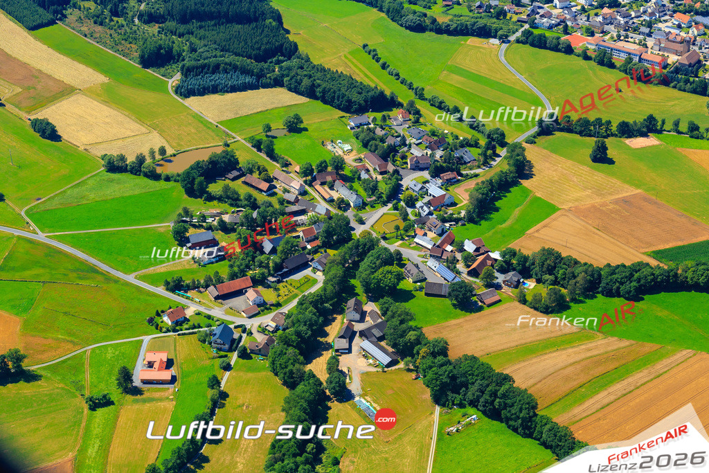 Die Luftaufnahme Eila - Pressig wurde vom UL-Flugzeug (keine Drohne) aus fotografiert.Hohe Druck- Auflösung-die Geschenkidee!