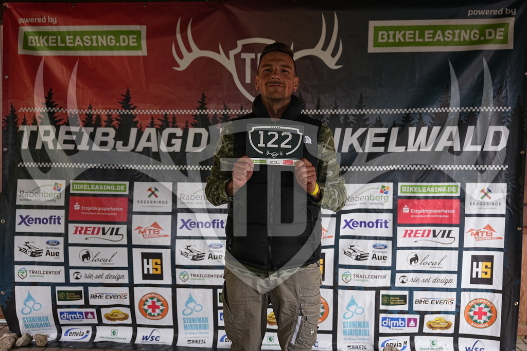 A1_09351 | Fotogalerie der Treibjagd im Dunkelwald - Dein MTB Etappenrennen im Erzgebirge - Realisiert mit Pictrs.com