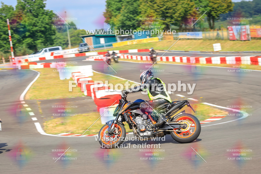 _DSK2266 | Hier findet Ihr Bilder von Touristenfahrten auf der Nürburgring Nordschleife oder von anderen Veranstaltungen die ich besucht habe. Viel Spass beim Durch Schauen 