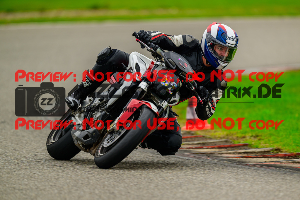 MaZZes_Fotomatrix_20241002_6007705_0279 | ROT