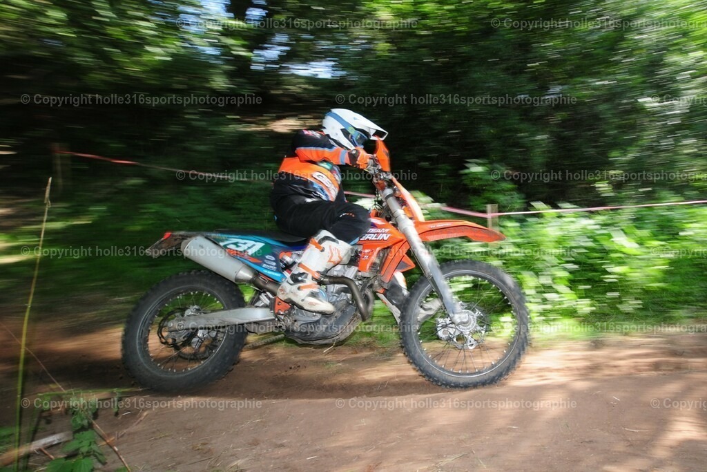 DSC_5553 | Sportfotografie , Motorsport, Motoross, Reitsport, Mointainbike, Enduro,
Landschaft , Outdoor, Eventfotografie, Landschaft, Bilder online bestellen - Realisiert mit Pictrs.com