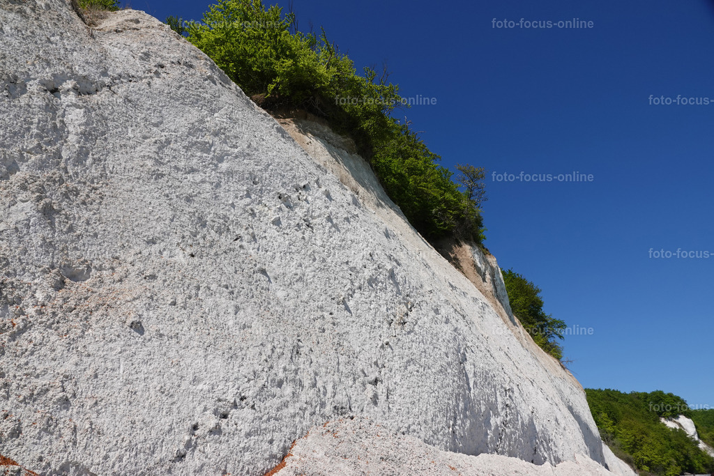 Chalk cliffs on the island of Ruegen | Chalk cliffs on the island of Ruegen