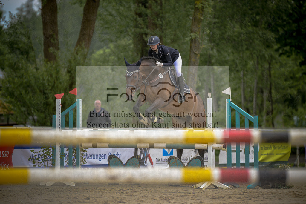 20240505-DOS_8710 | Entdecke hochwertige Reitturnierfotos von Foto Oger. Professionell, emotional und authentisch – jetzt Lieblingsmomente im Shop bestellen.Deutschlandweite Turnierfotografie. - Realisiert mit Pictrs.com