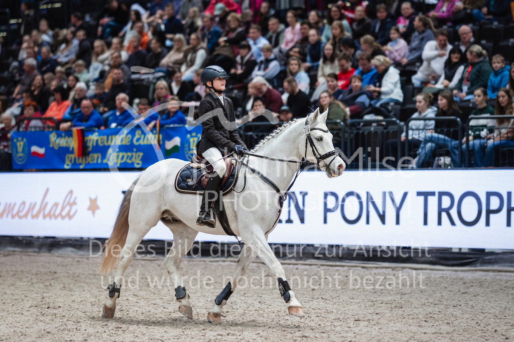 240119_Leipzig_PonyTrophy-643 | Deine schönsten Turniermomente als professionelle Fotos! Entdecke hochwertige Pferdesport-Fotografie im Online-Shop. Jetzt Fotos finden & bestellen!