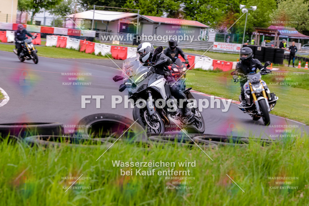 MotoTeamVBK-20478 | Hier findet Ihr Bilder von Touristenfahrten auf der Nürburgring Nordschleife oder von anderen Veranstaltungen die ich besucht habe. Viel Spass beim Durch Schauen 