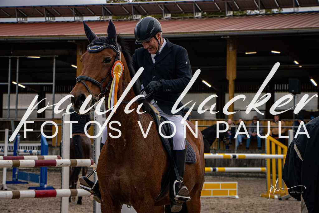 IMG_5215 | Erleben Sie dynamische Sport- und emotionale Tierfotografie in Süddeutschland mit Fotos von Paula. Spezialisiert auf Pferde- und Hundefotografie sowie Sportevents. Kontaktieren Sie mich für einzigartige und ausdrucksstarke Bilder Ihrer besonderen Momente. - Realisiert mit Pictrs.com