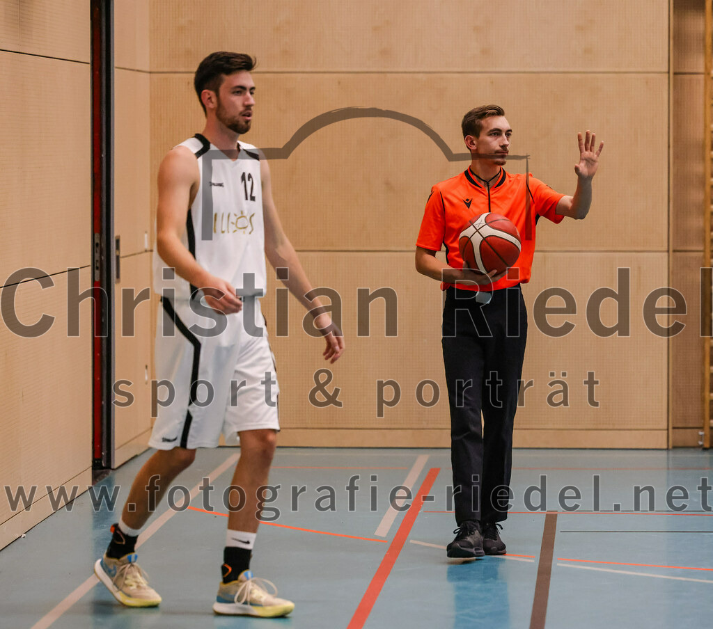 2023-10-08_023_TSV_Vaterstetten_gegen_ESV_Staffelsee | Vaterstetten, Deutschland, 08.10.2023:
Basketball, Bayernliga Herren Süd 2023 / 2024, 3. Spieltag, TSV Vaterstetten gegen ESV Staffelsee, Endergebnis: 62:90

Foto: Christian Riedel / fotografie-riedel.net