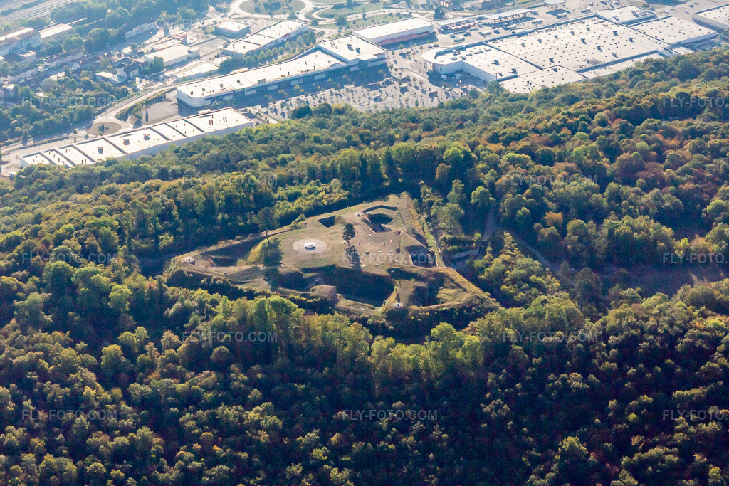 Aerial view: Old fort: Batterie de l'Eperon in Frouard in the state Meurthe et Moselle, France. – Photo: IMG_118146.jpg taken on 09/15/2019 by Werner Riehm/FLY-FOTO.com – Resolution of the original: 5472 x 3648 px