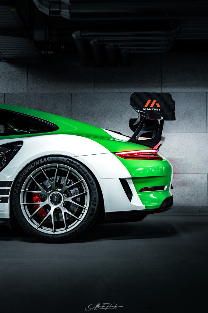 R6AT0313 _Alexander Tschuncky | Entdecken Sie die faszinierende Welt von Alexander Tschuncky Arts: Kreative Fotografie, atemberaubende Automobilkunst und hochwertiger Bilderdruck. Lassen Sie sich inspirieren! - Realisiert mit Pictrs.com