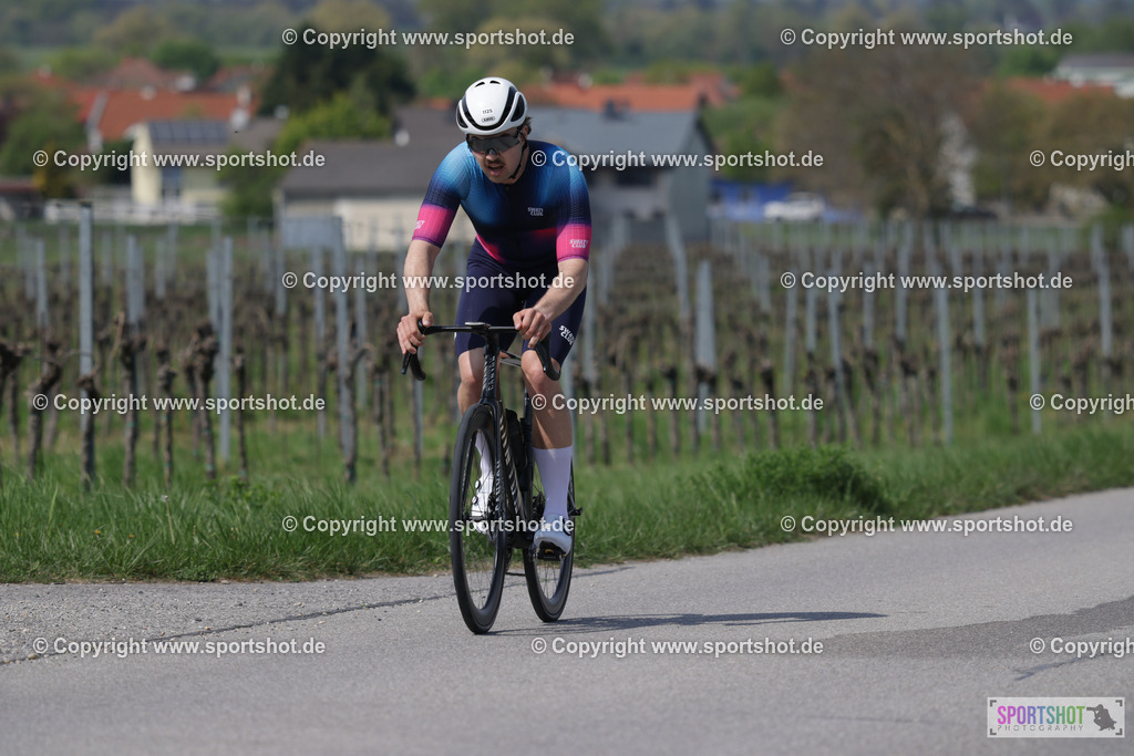 368A4219 | Neusiedlersee Radmarathon 2026@sportshot_your_pictrs #yourpictures#roadtowm2029 #nrm #neusiedlerseeradmarathon #neusiedlersee #neusiedlerseetourismus #burgenland #mörbisch #nrm26 #burgenlandtourismus #voglundco #poweredbyburgenlandtourismus #radsport #rad #marathon #ucigranfondo #visitburgenland #ucigranfondoworldseries