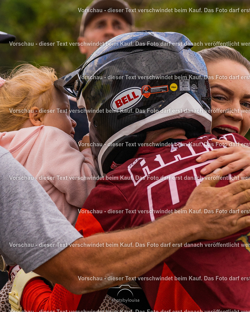 09_21_LM_Schenkenhorst-3454 | Sportfotografin aus Berlin-Brandenburg mit Fokus auf Motocross. Ich halte deine sportliche Leistung und echte Emotionen auf und neben der Strecke professionell fest. Entdecke die Fotos von deinem Rennen und bestelle sie direkt hier im Shop.