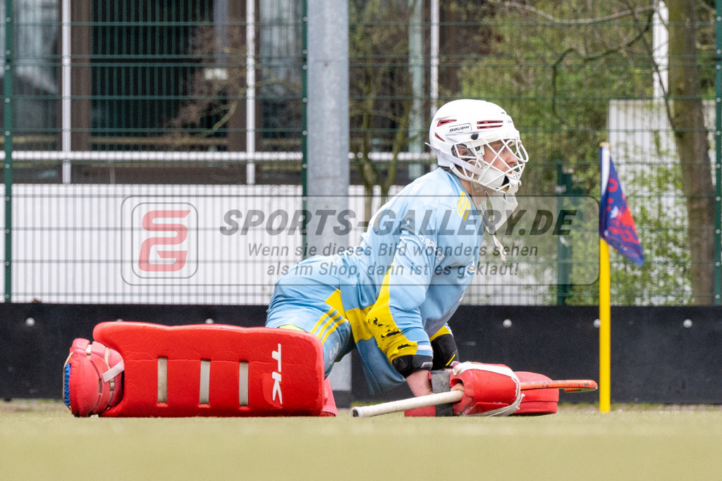 SFE_20230415_0216 | Deutsche Meisterschaft Männliche U16 Halle 2023 am 15.04.2023 in Düsseldorf (Düsseldorfer Hockeyclub 1905 e.V.), Photo: Stephan Fehrmann 2022 (Sports-Gallery),Zickler Anton Torwart ( Düsseldorfer HC #32 )