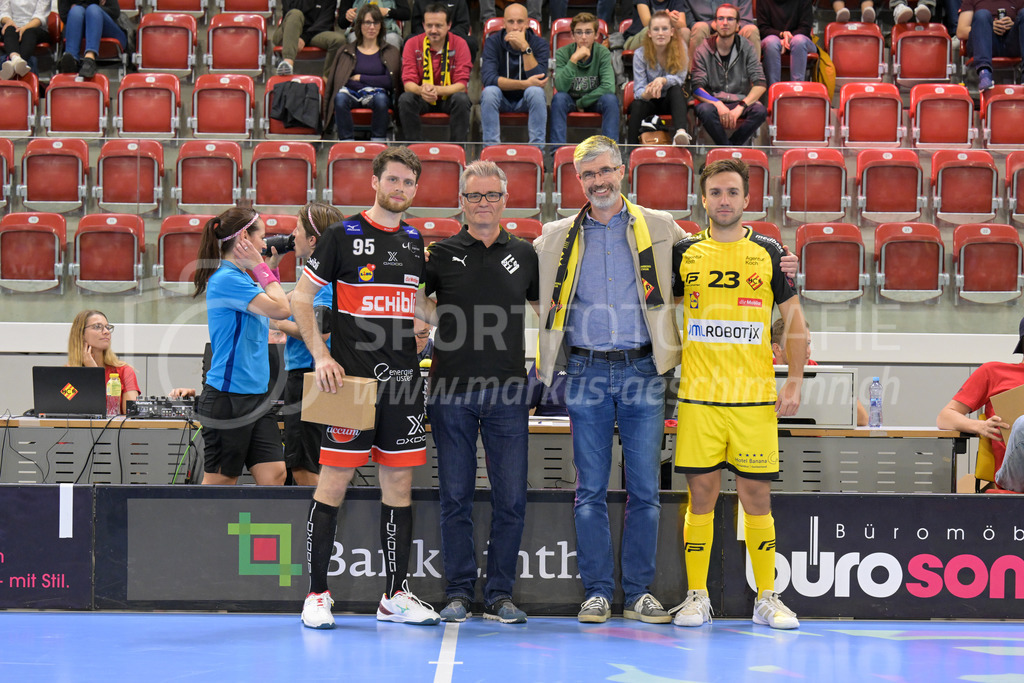 HC Rychenberg vs UHC Uster - 14. October 2022 | HC Rychenberg vs UHC Uster
AXA Arena, Winterthur
Best Player Tobias Ledergerber (#95 UHC Uster) und Tobias Studer (#23 HC Rychenberg).
Bild: Sportfotografie Markus Aeschimann | www.markus-aeschimann.ch - Realisiert mit Pictrs.com