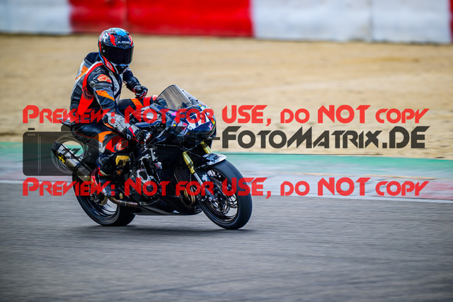 MaZZes_FotoMatrix_240717_6021986_1158 | S3