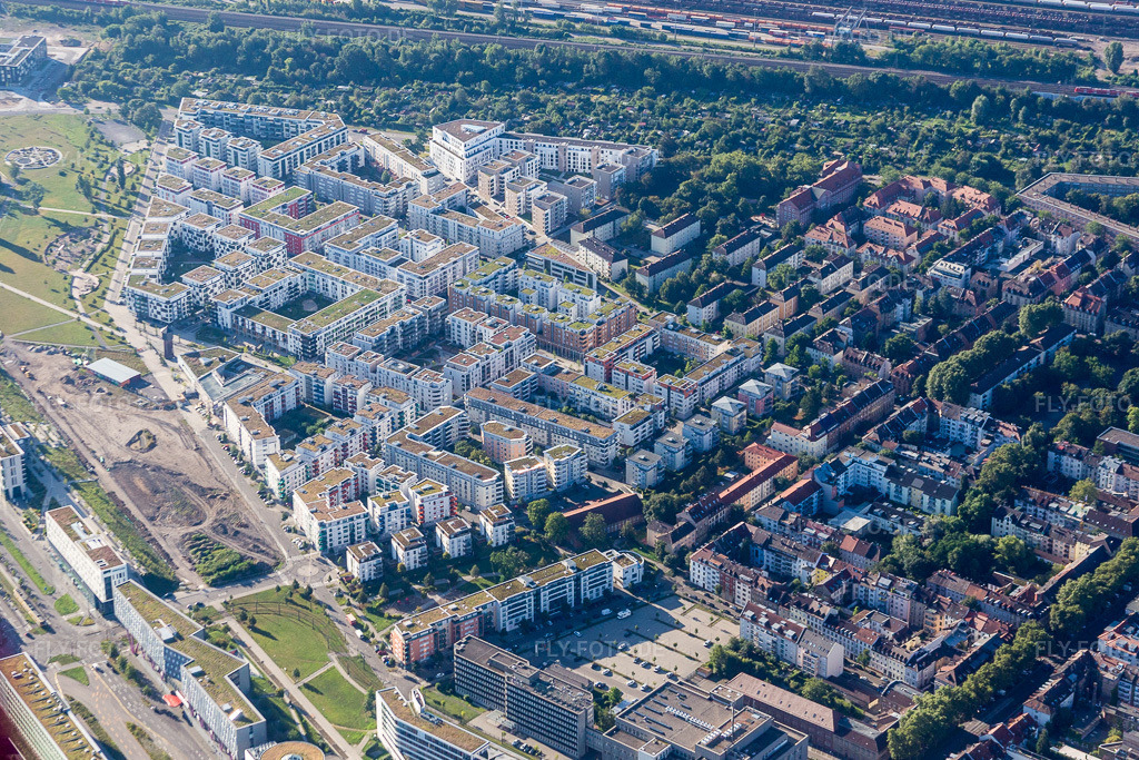Luftbild: Citypark im Ortsteil Südstadt in Karlsruhe im Bundesland Baden-Württemberg in Deutschland. Foto: IMG_092863.jpg vom 13.08.2016 durch Werner Riehm/FLY-FOTO.de